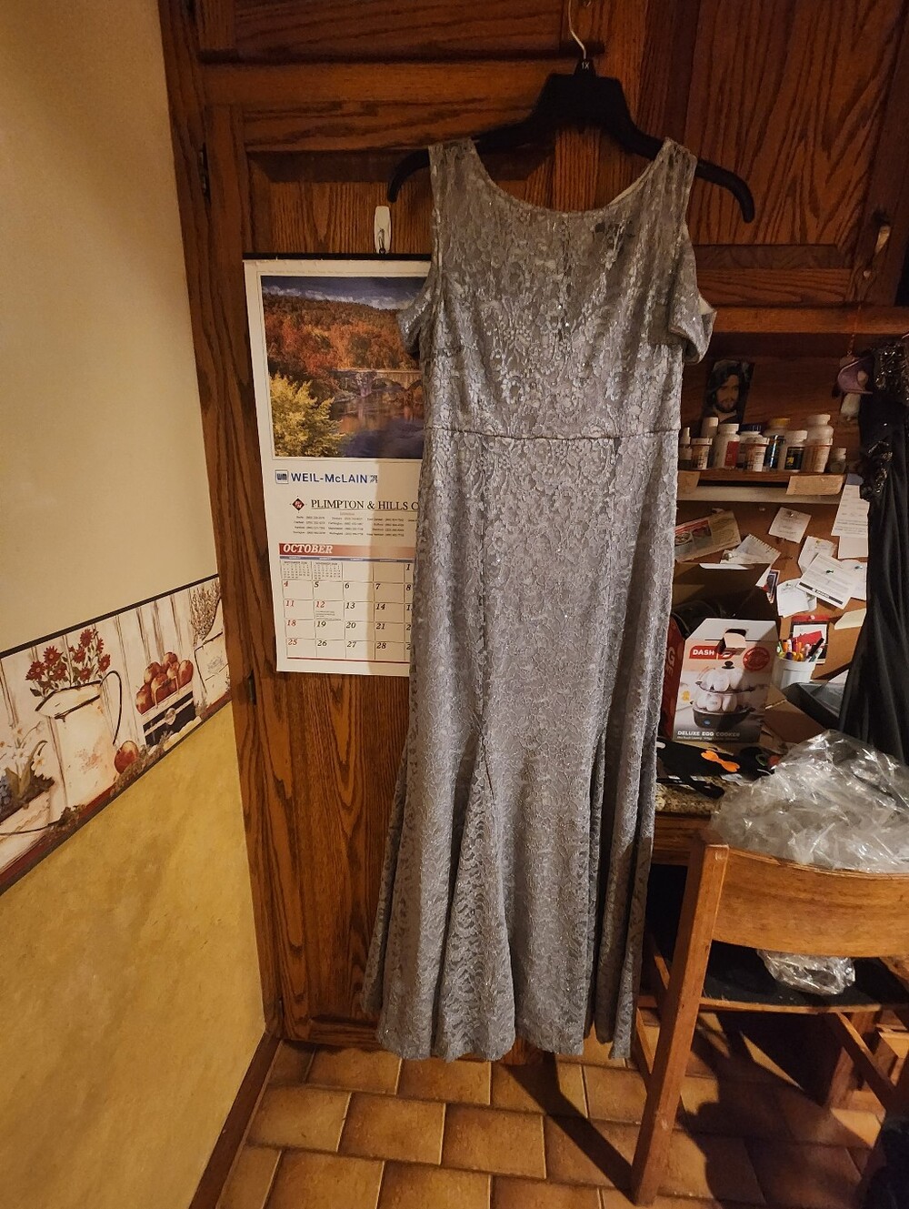 Elegant Silver Lace Maxi Dress with Cold-Shoulder Detail